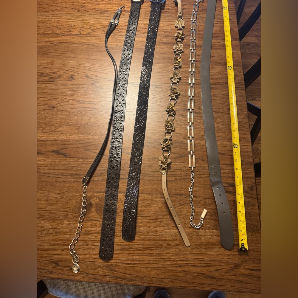 Set of Stylish Belts in Black and Brown